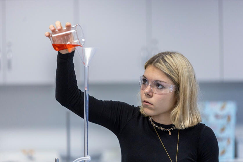 Viki in science for carousel