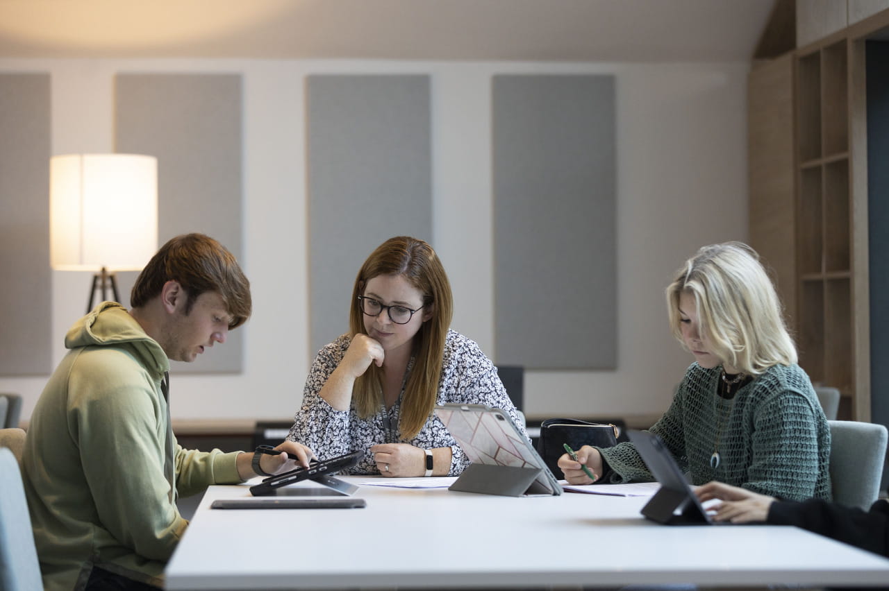 The Academic Benefits of the Extended Project Qualification | OIC Brighton - The Academic Benefits of the Extended Project Qualification