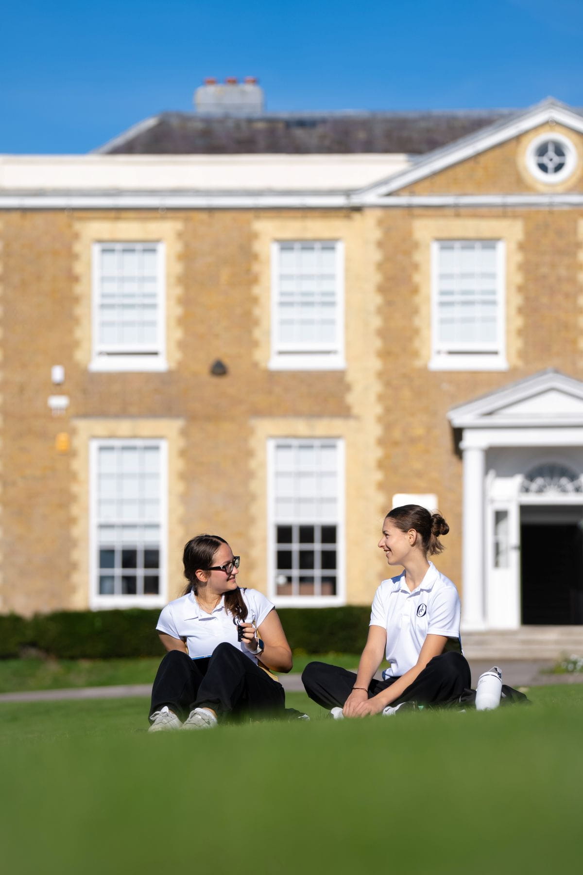 Guardianship Requirements| Oxford International College (OIC) Brighton - Small Text And Image - OIC 1