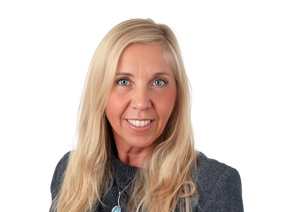 Our Teachers | Oxford International College (OIC) Brighton - Feature Cards - OIC