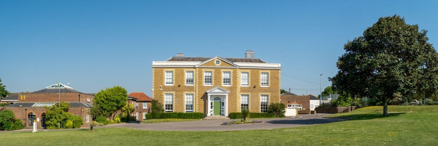 Visit us | Oxford International School Brighton - Content Page Header - OIC