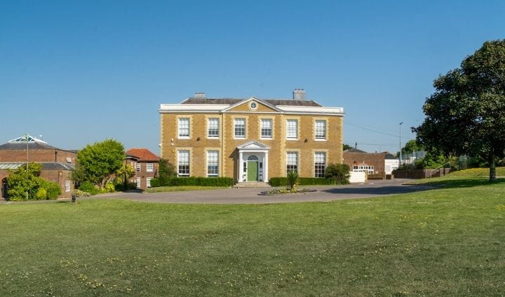 Open House | Oxford International College (OIC) Brighton - ABOUT OICB